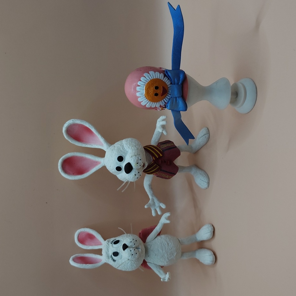 Vintage 2001, 3 Piece Set Of Peter Cottontail, Donna And Dirl Action Figures